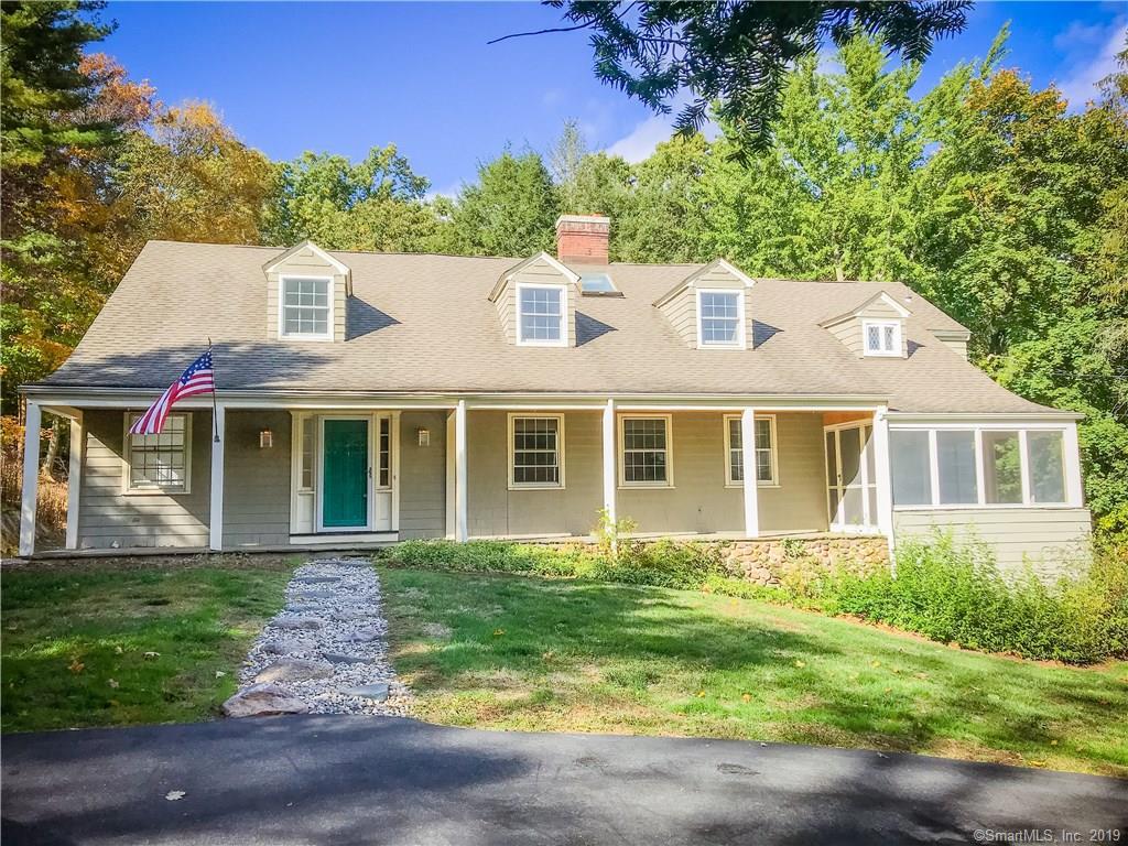 Property Photo:  746 Mount Carmel Avenue  CT 06518 