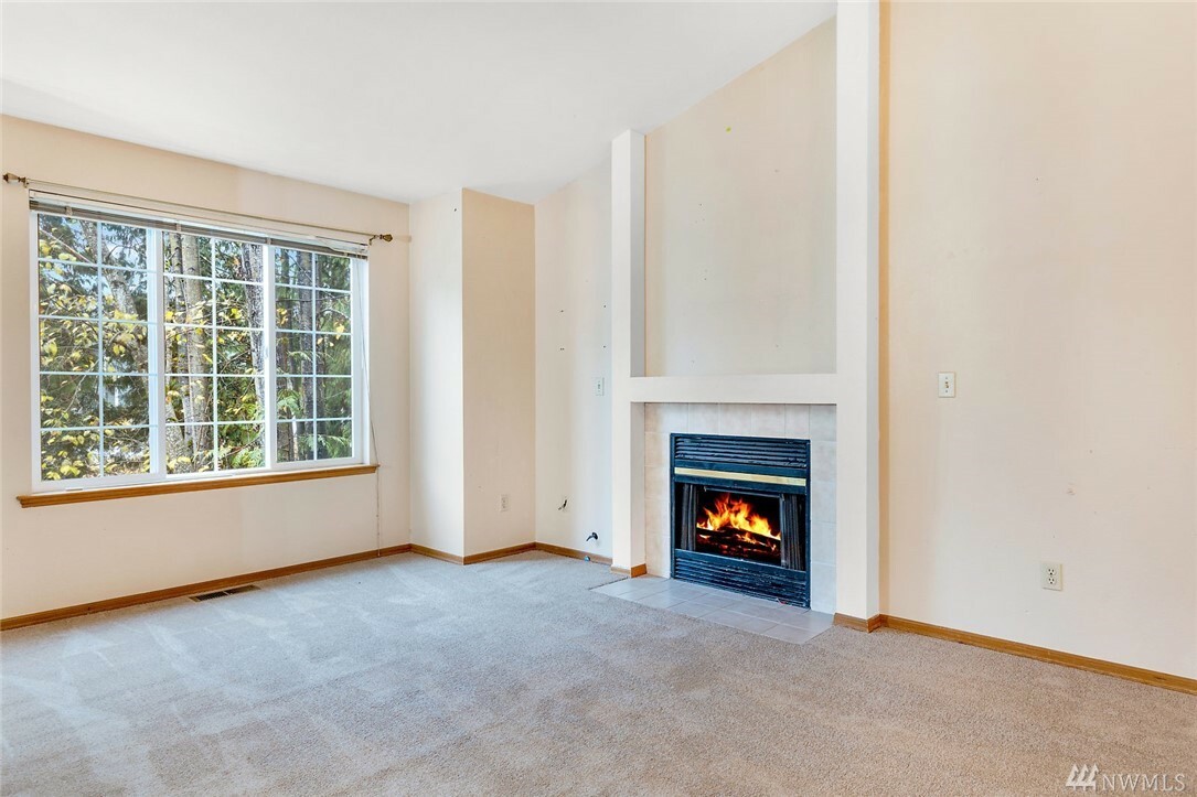 Property Photo: 8916 19th Place SE WA 98258