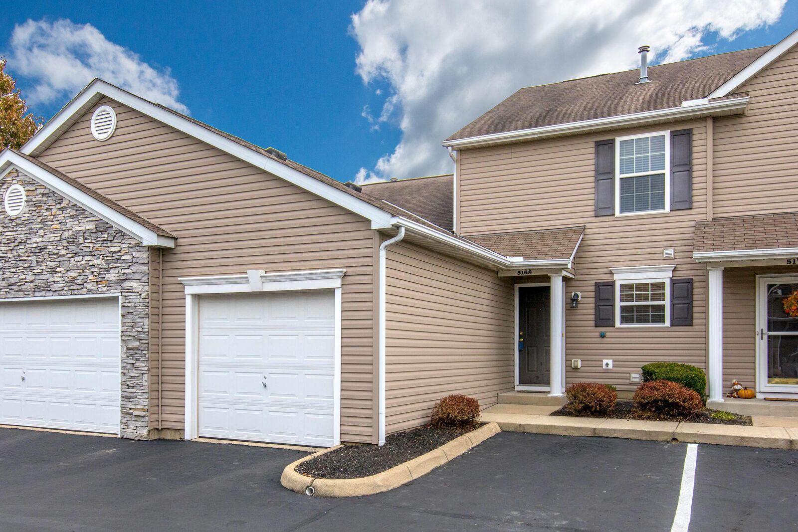 Property Photo:  5168 Mantua Drive  OH 43110 