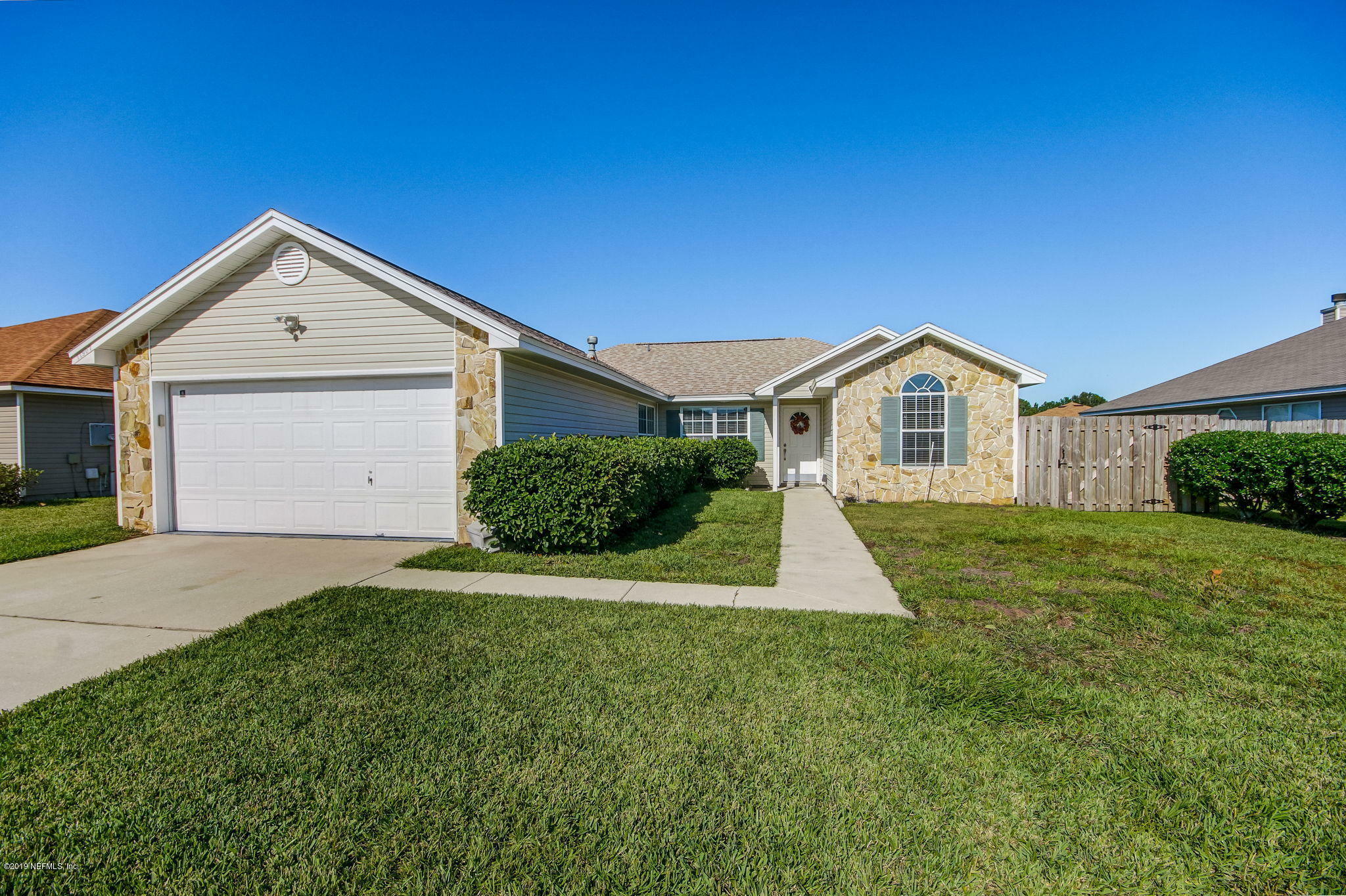 Property Photo: 11307 Hendon Drive FL 32246