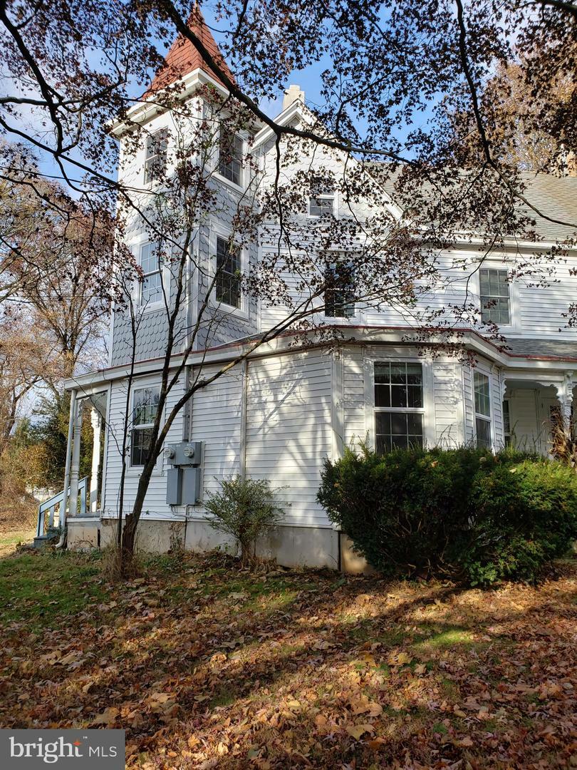 Property Photo:  1 Sutphin Road  PA 19067 