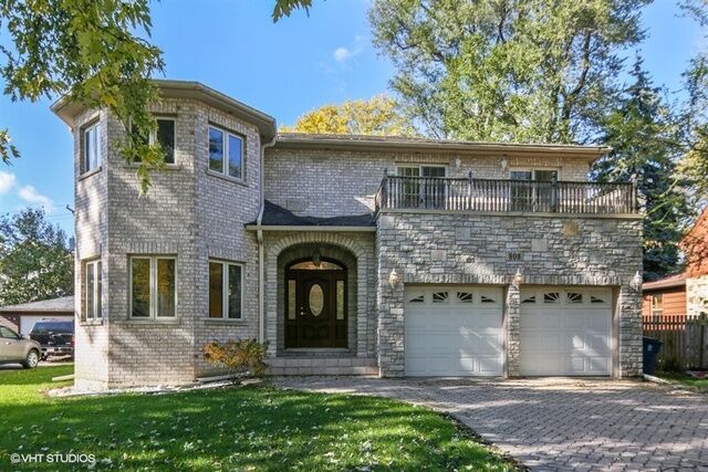 Property Photo: 808 Phillippa Street IL 60521