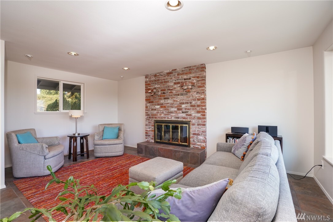 Property Photo:  4631 N Vassault Street  WA 98407 