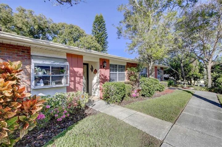 Property Photo:  2264 Lark Circle W E  FL 34684 