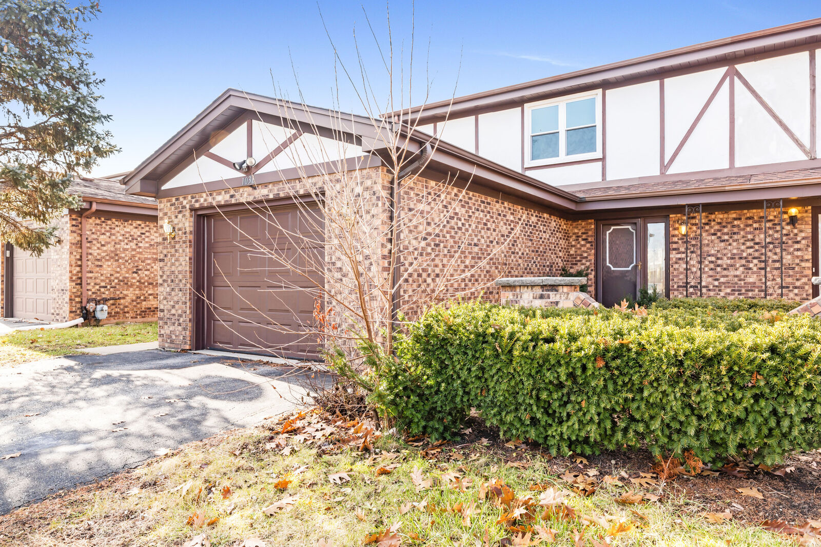 Property Photo:  1036 South Hunt Club Drive  IL 60056 