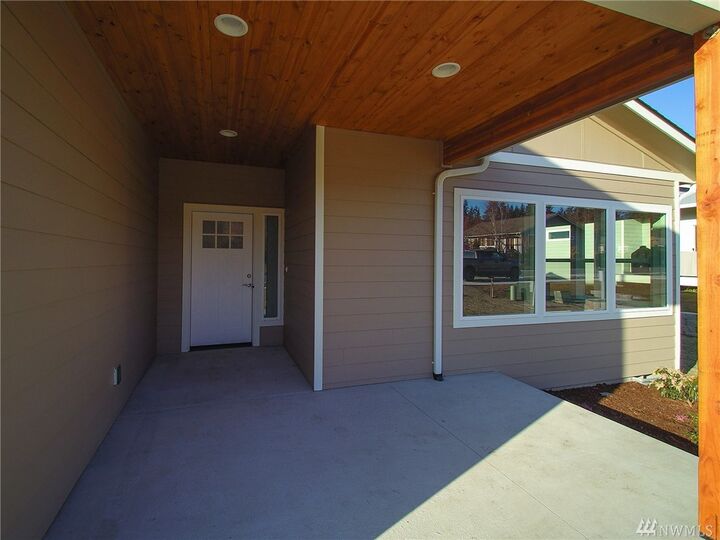 Property Photo:  1429 Rook Dr  WA 98362 