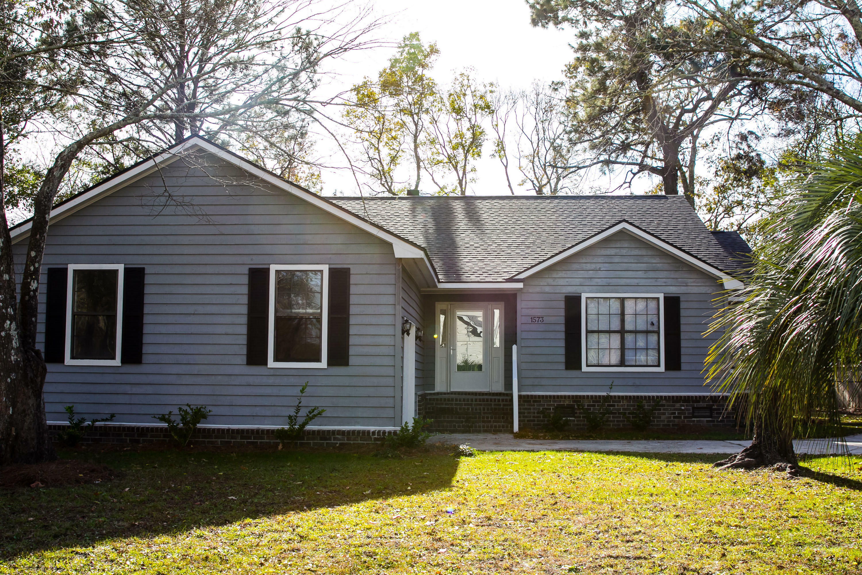 Property Photo:  1573 Kentwood Circle Circle  SC 29412 