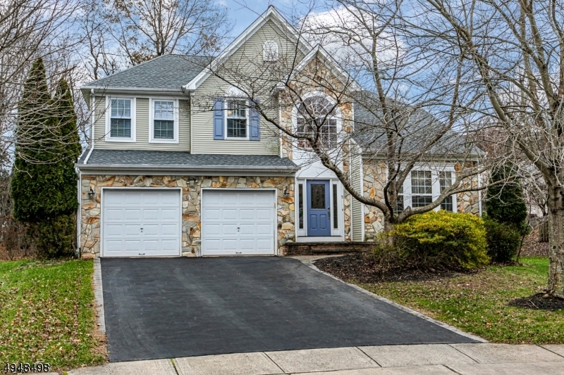 Property Photo:  5 Quincy Ct  NJ 08540 