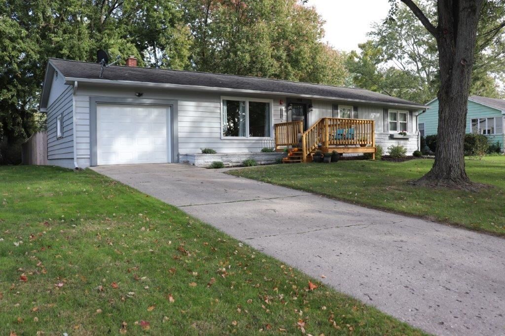 Property Photo:  208 Iwo Street  IN 46706