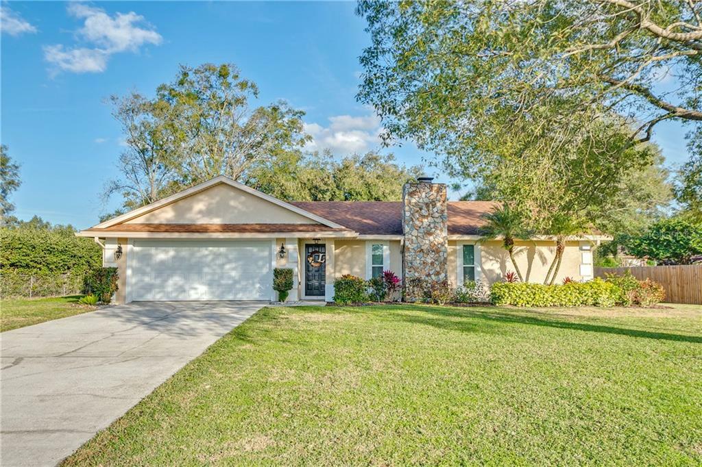 Property Photo:  445 Willow Run  FL 33813 