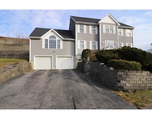Property Photo:  8 Overlook Circle  MA 01835 