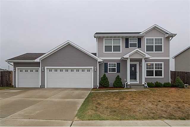 Property Photo:  560 SE Waco Place  IA 50263 