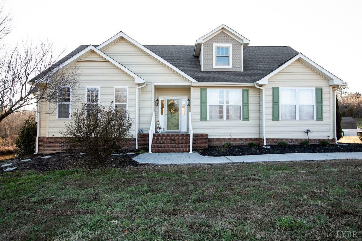 Property Photo:  320 Gates Pointe Drive  VA 23966 