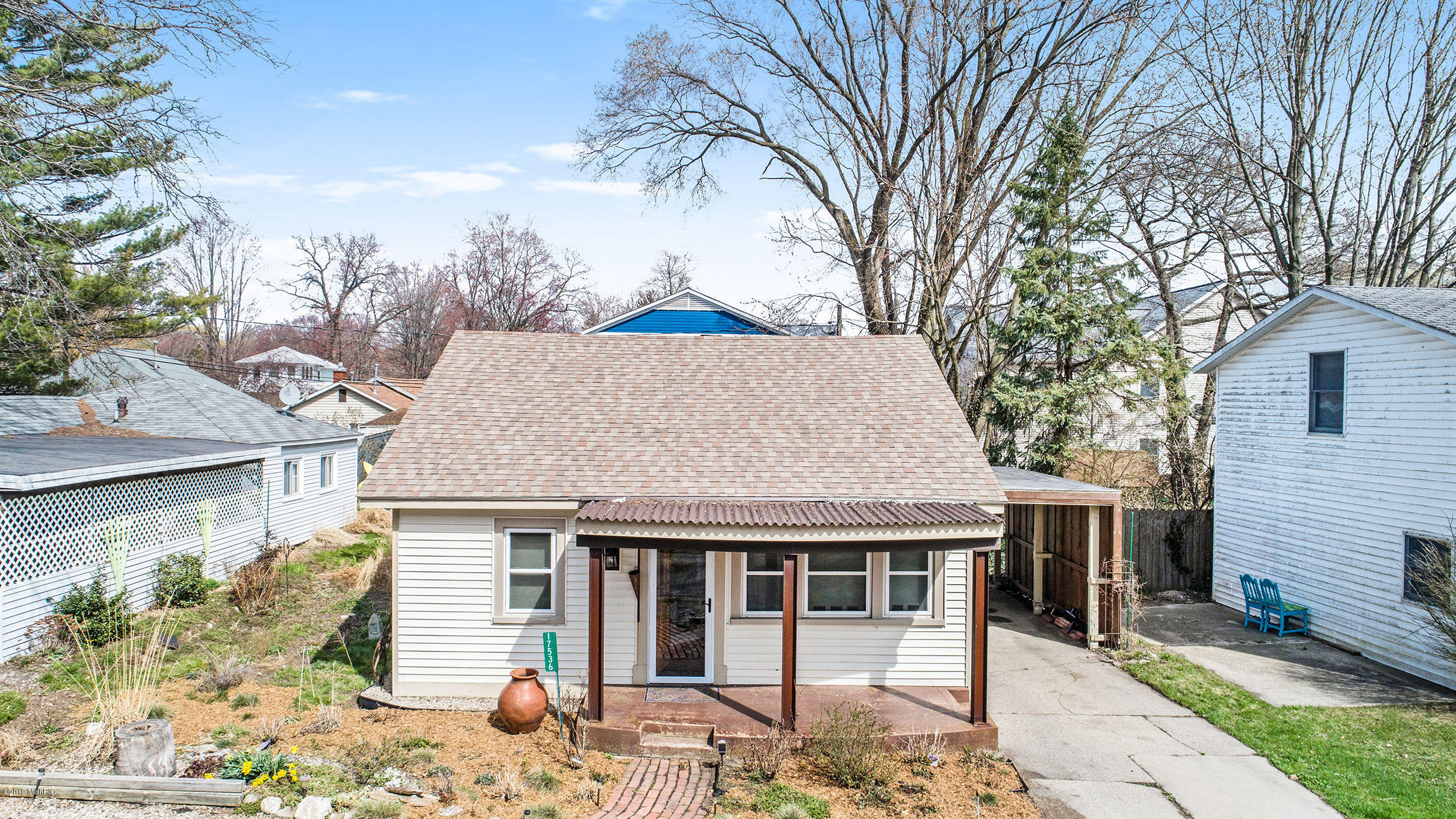 Property Photo: 17536 Reenders Avenue MI 49456