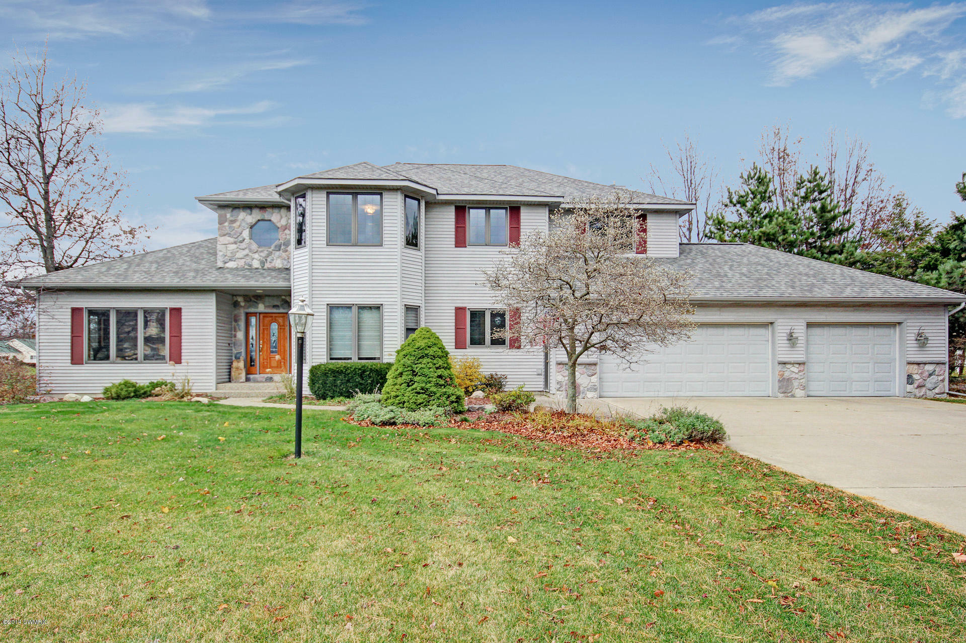 Property Photo:  365 Erin Isle Drive  MI 49424 