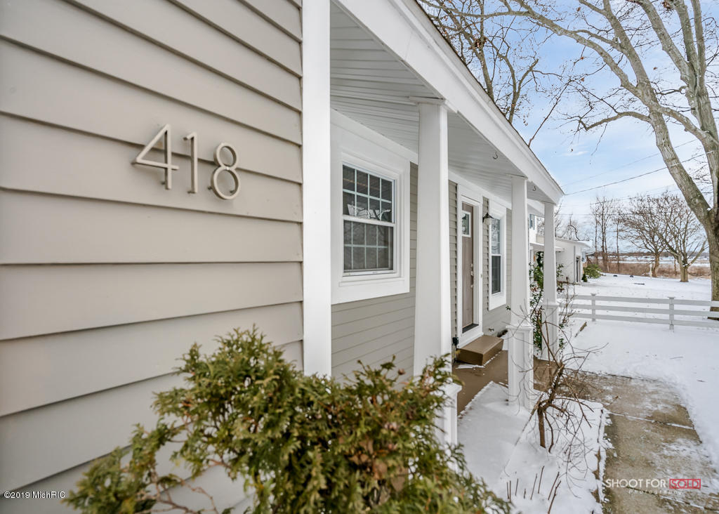 Property Photo: 418 S Lake Avenue MI 49456