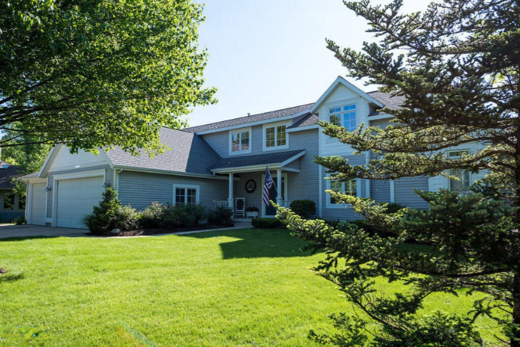 Property Photo: 18001 Hammond Bay Drive MI 49456
