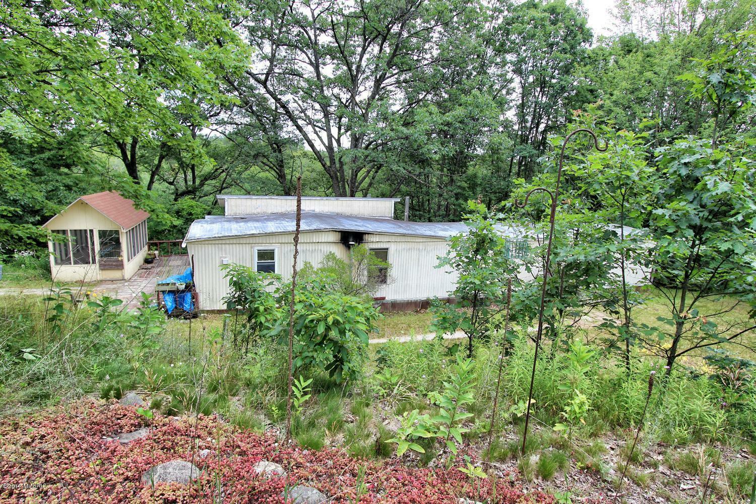 Property Photo:  8194 170th Avenue  MI 49677 