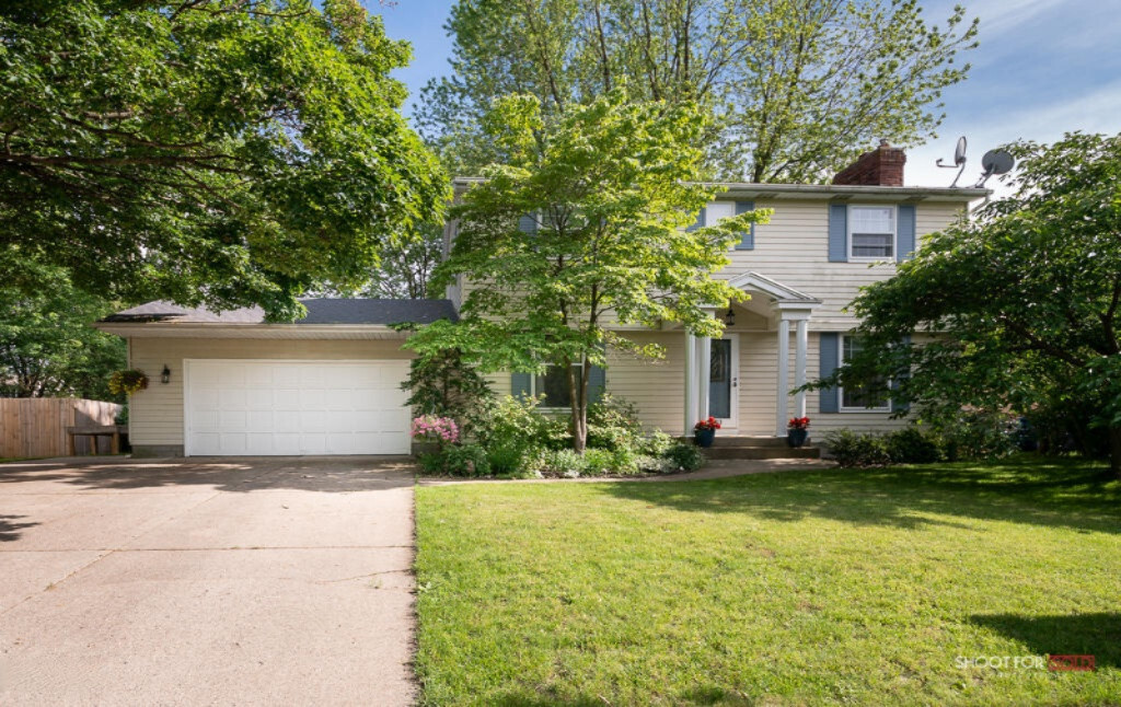 Property Photo: 1110 Ottawa Avenue MI 49417