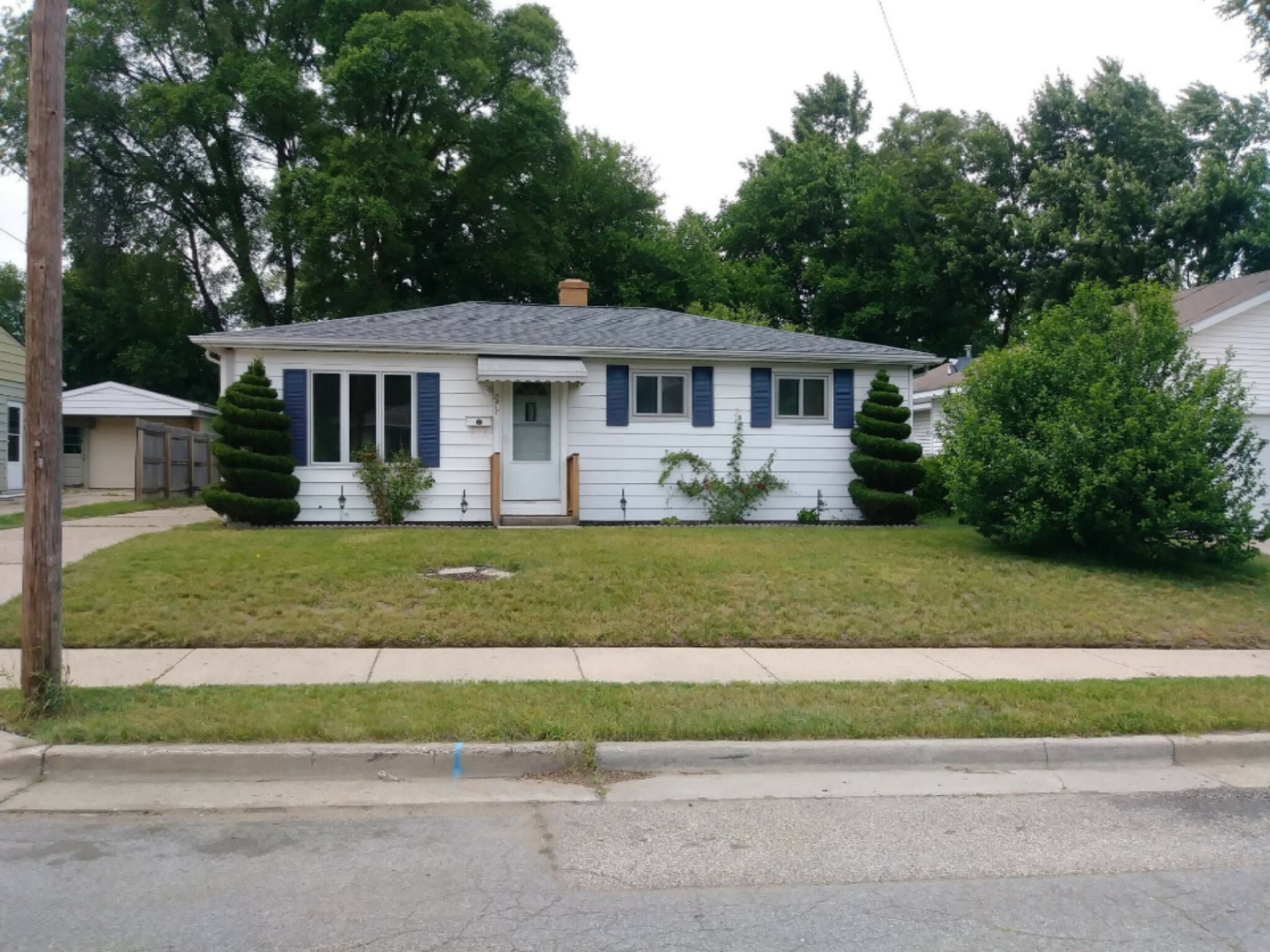 Property Photo:  3017 Peckheath Road SW  MI 49509 