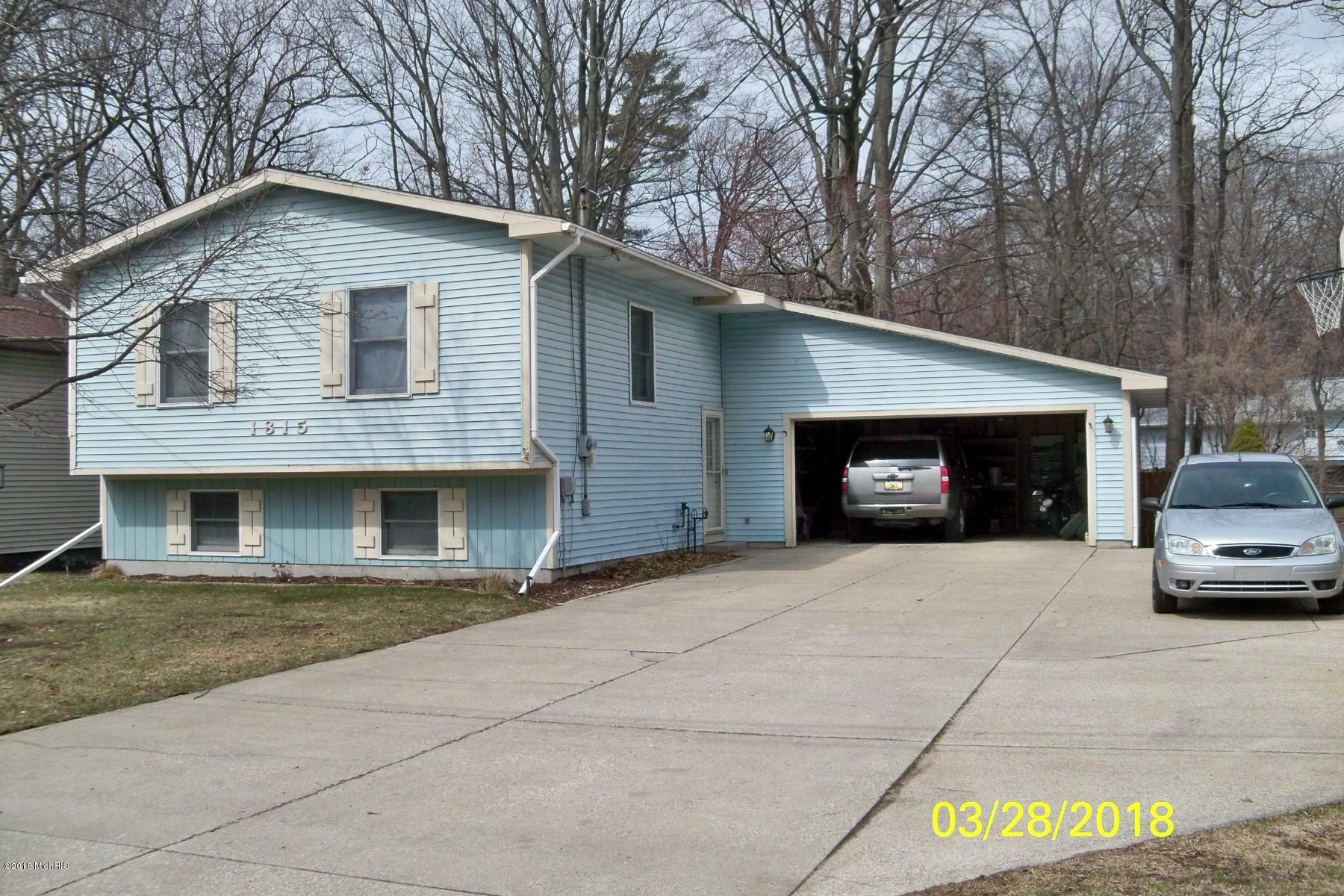 Property Photo:  1815 Robbins Road  MI 49417 