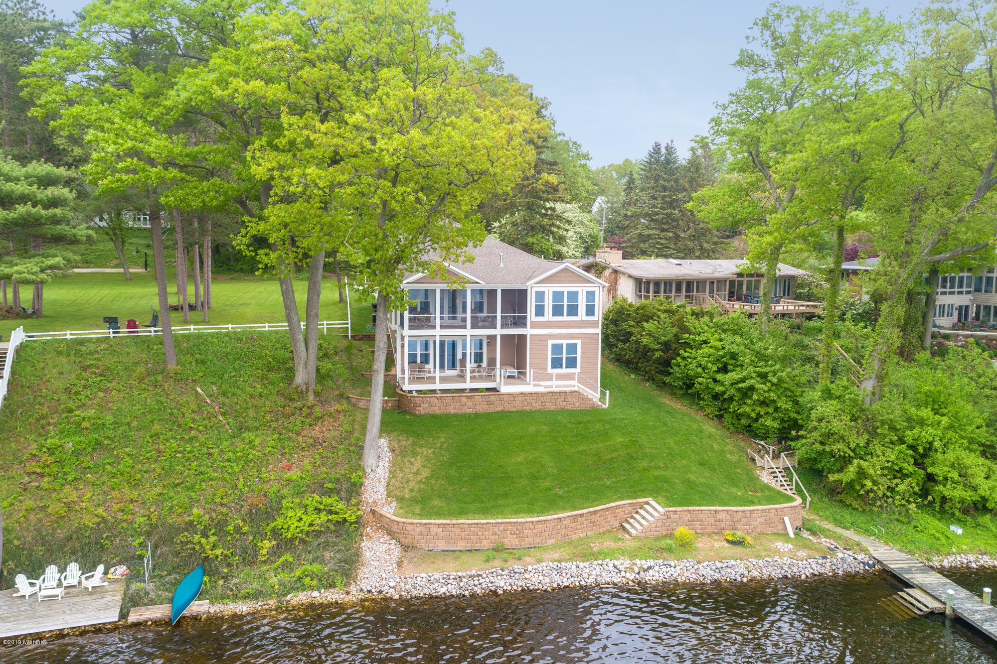 Property Photo: 17869 Oakwood Drive MI 49456