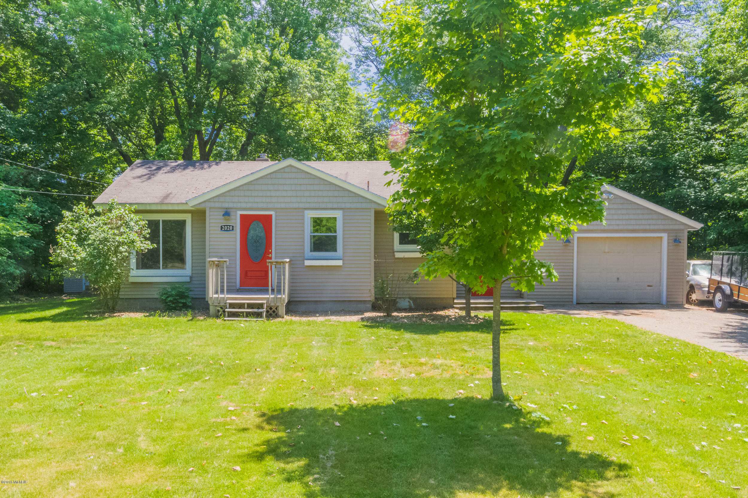 Property Photo:  2020 W Lakewood Boulevard  MI 49424 