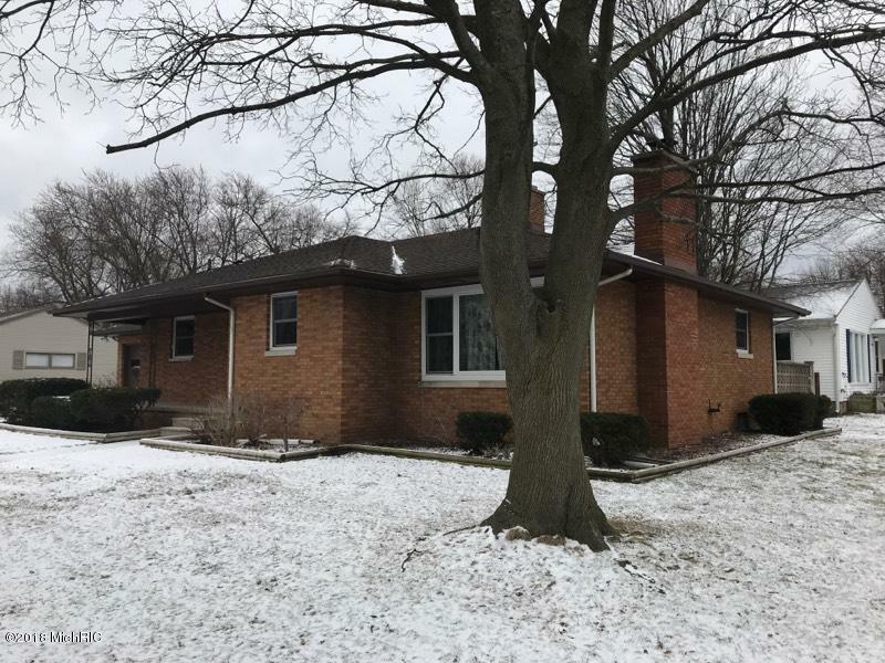 Property Photo: 1000 Park Avenue MI 49417