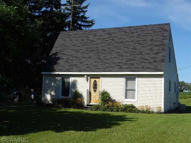 Property Photo:  13111 Phelps Avenue NW  MI 49330 