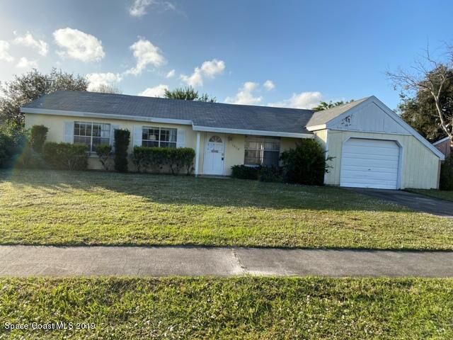 Property Photo: 1074 Hampshire Avenue NE FL 32905
