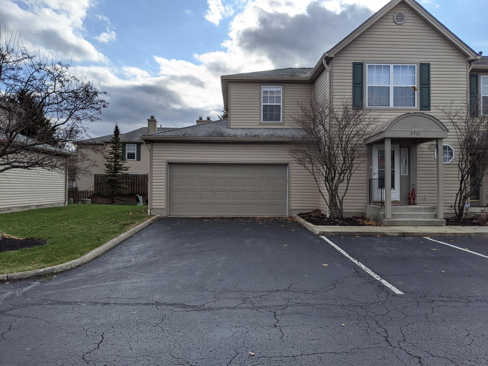 Property Photo:  5711 Mango Lane  OH 43026 