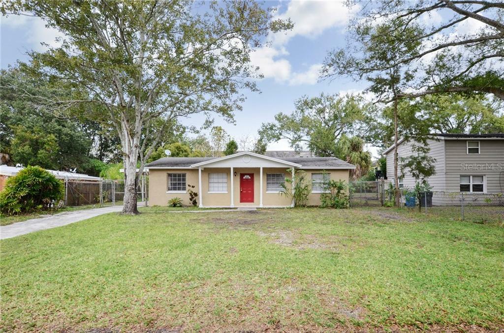 Property Photo:  10108 Alambra Avenue  FL 33619 