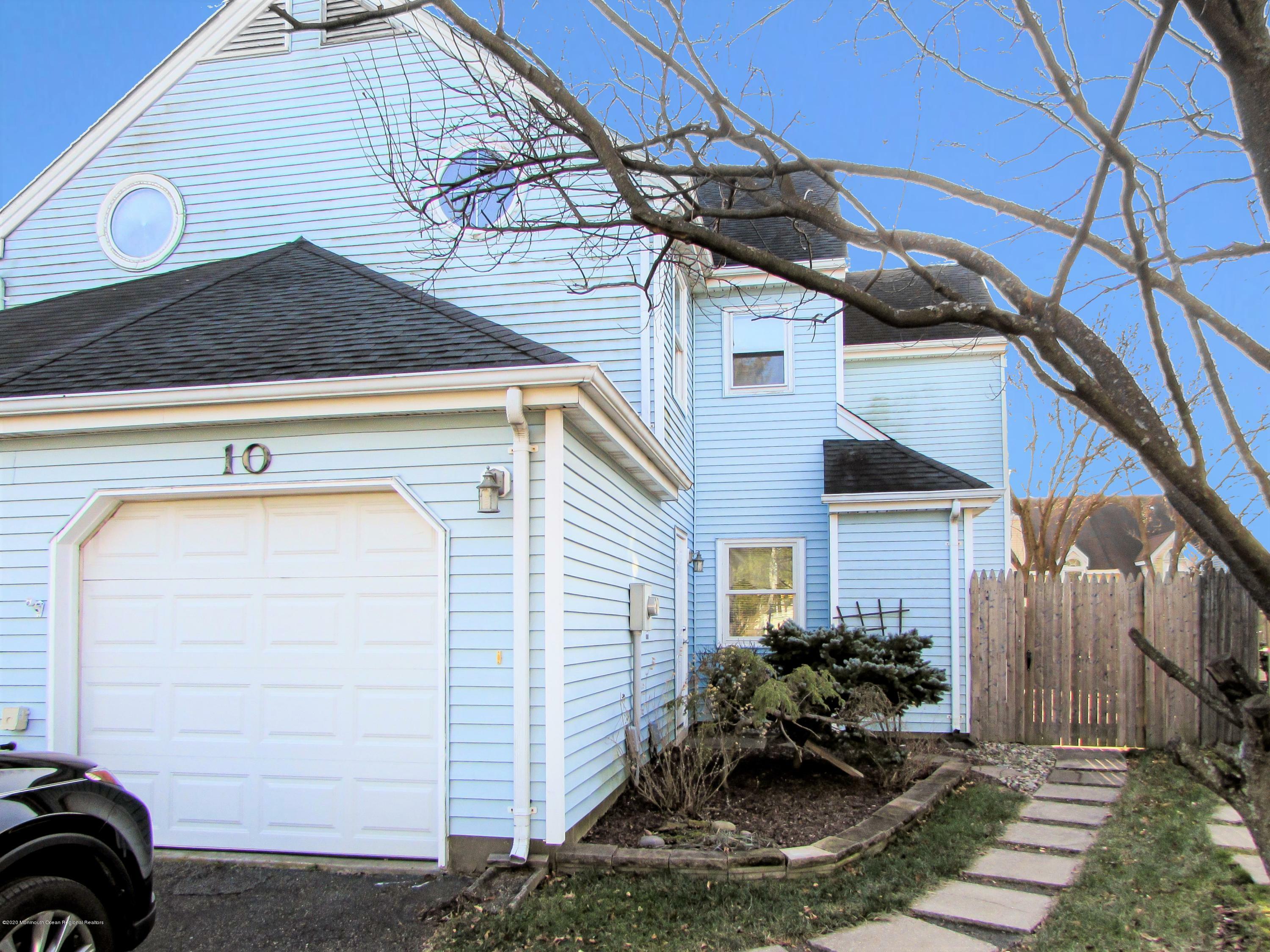 Property Photo:  10 Irving Court  NJ 07728 