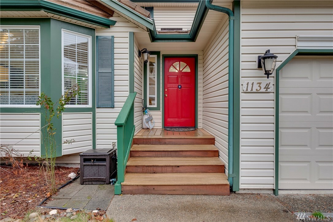 Property Photo:  1134 NW Thornwood Cir  WA 98383 