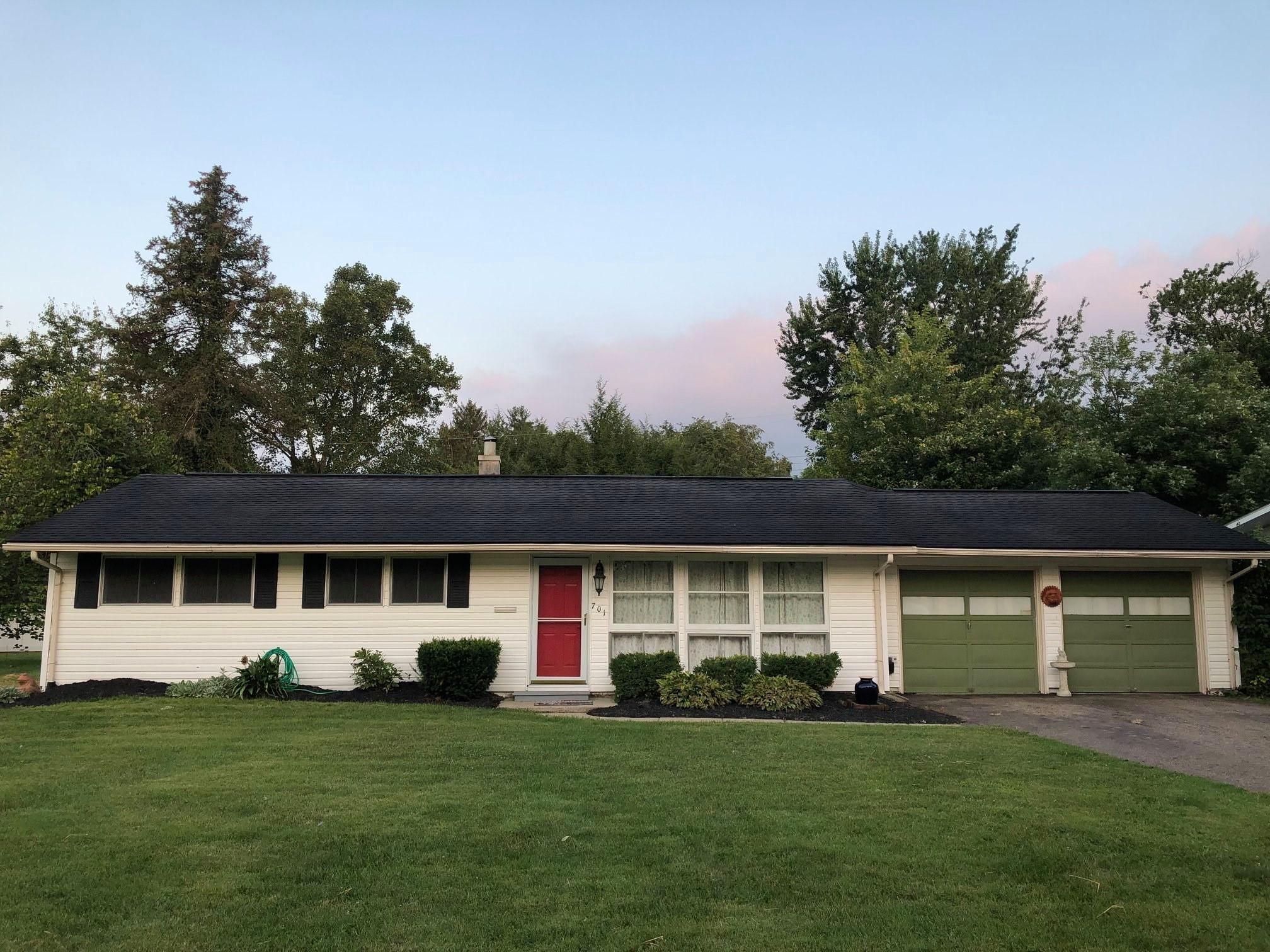 Property Photo: 701 Meadow Drive OH 43055