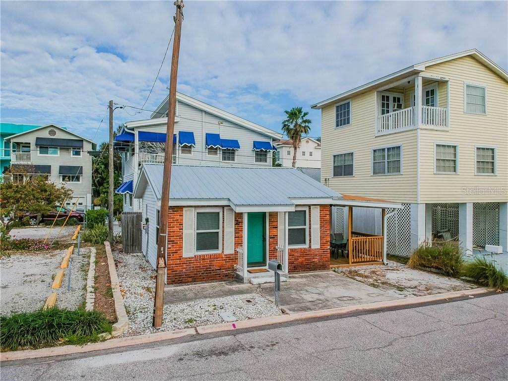 Property Photo: 21 80th Avenue FL 33706