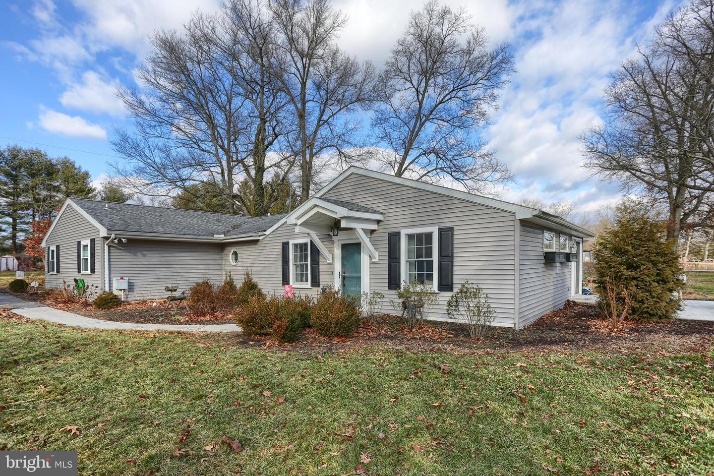 Property Photo:  874 Cardinal Lane  PA 17339 