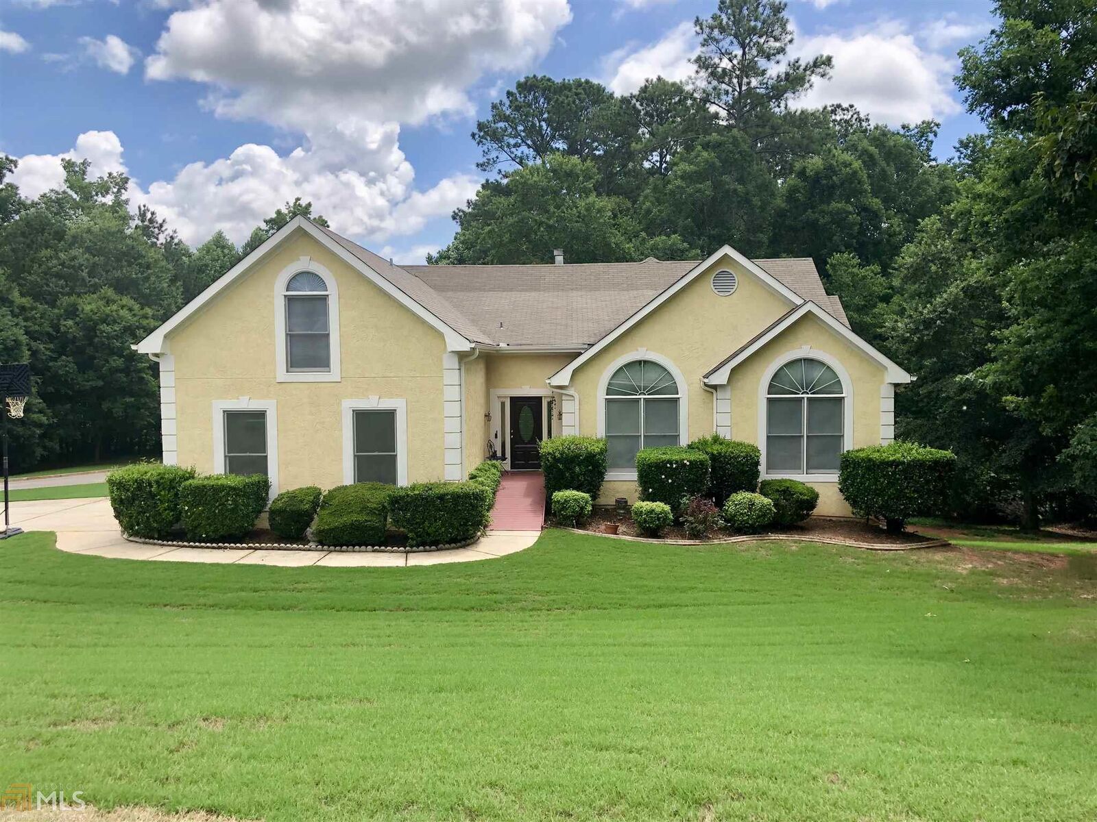 Property Photo:  8000 Lakemont Close  GA 30253 