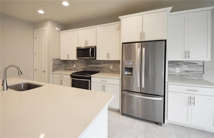 Property Photo: 11696 Meadow Grove Circle FL 32836