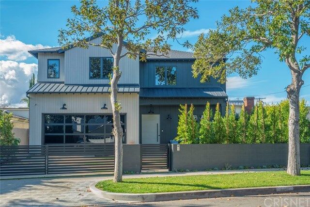 Property Photo:  4437 Clybourn Avenue  CA 91602 