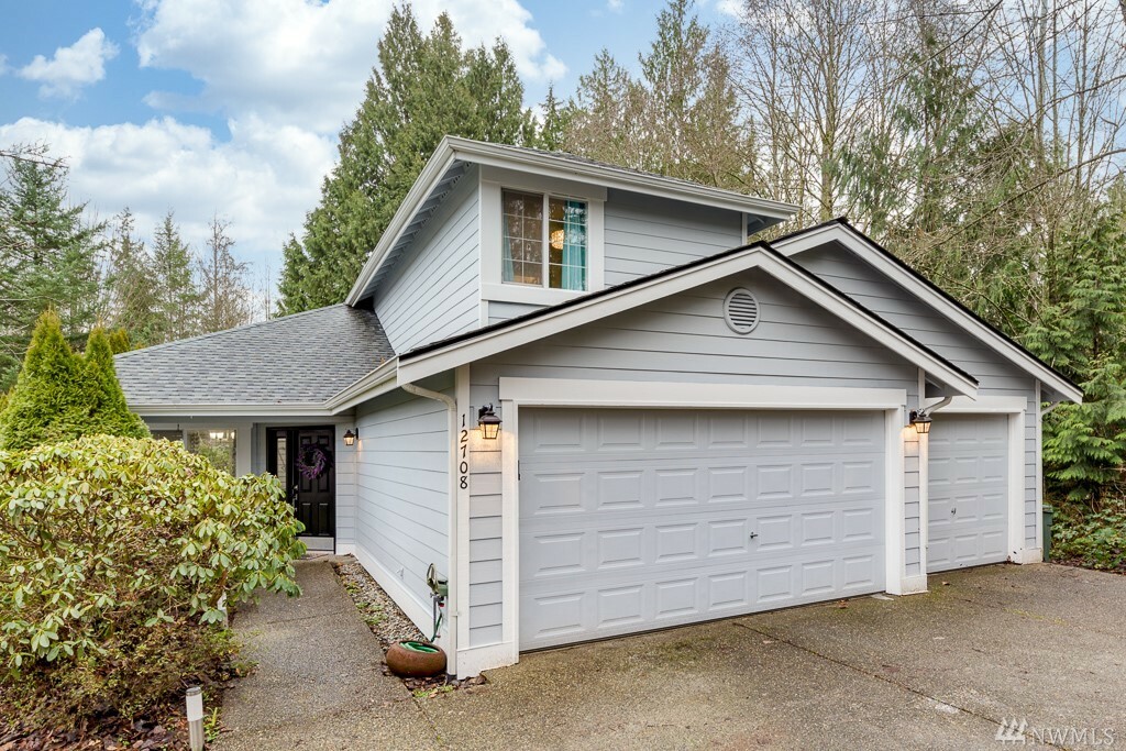 Property Photo: 12708 35th Place NE WA 98258