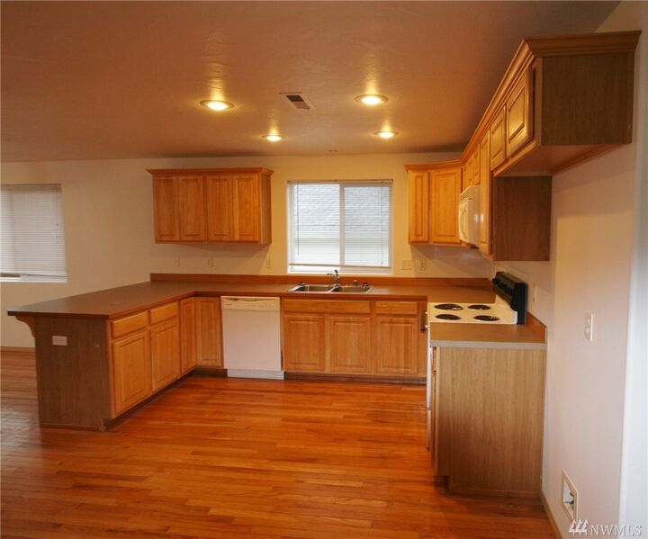 Property Photo:  2533  Kristine Court  WA 98531 