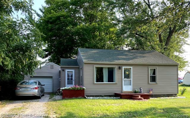 1109 Pine Street  Chesaning Vlg MI 48616 photo