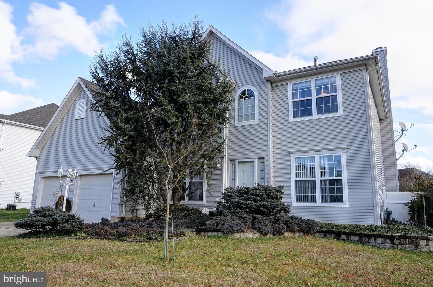 Property Photo:  109 Creekwood Drive  NJ 08505 