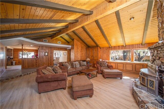 Property Photo:  43152 Moonridge Court  CA 92315 