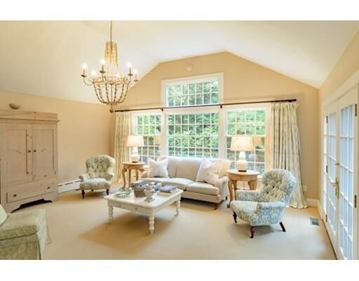 Property Photo: 37 Woodcliff Rd MA 02481