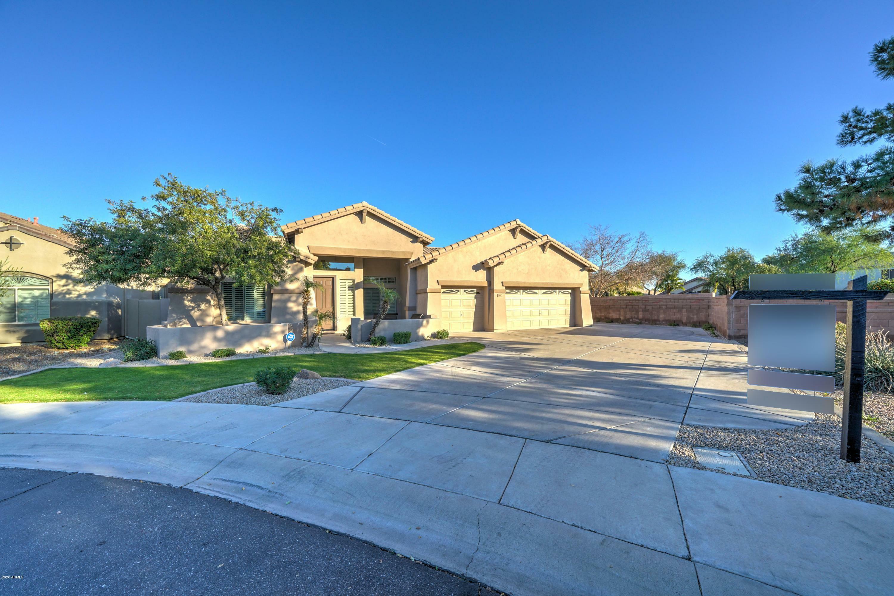 Property Photo:  2497 S Welch Place  AZ 85286 