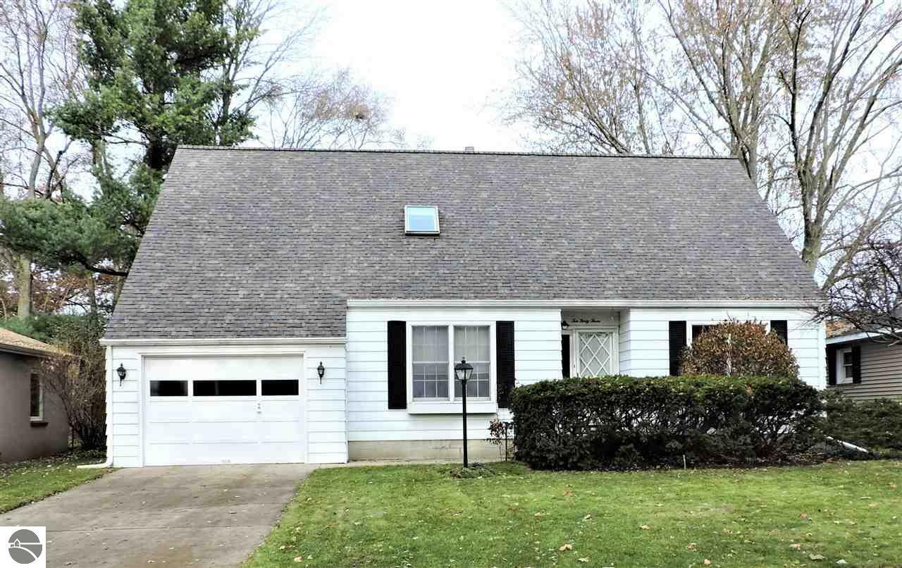 Property Photo:  1043 South Drive  MI 48858 