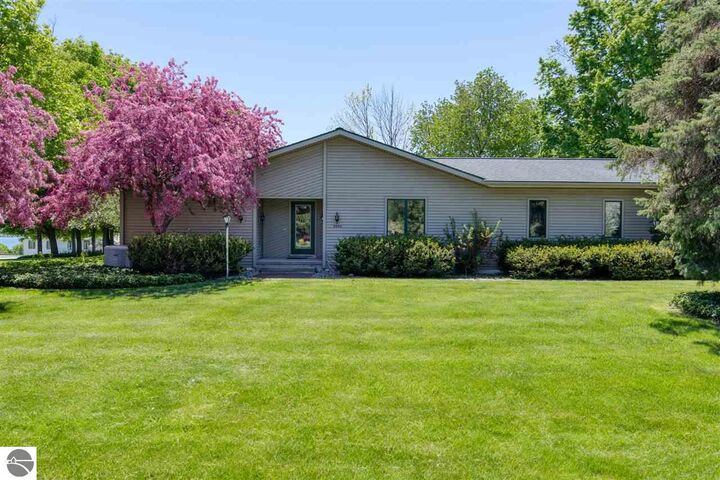 8882 Horizon Drive  Traverse City MI 49686 photo