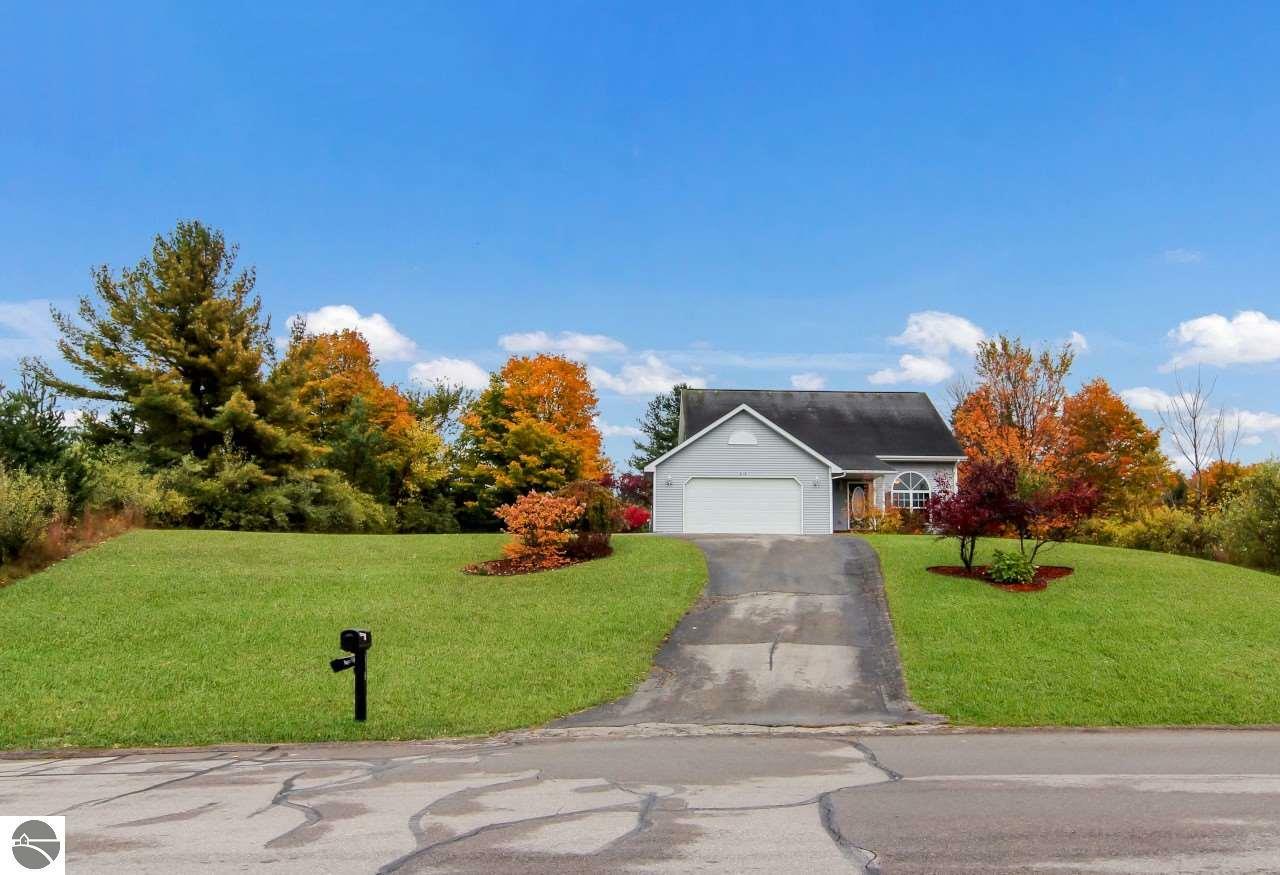 Property Photo:  818 Cherry Ridge Drive  MI 49696 